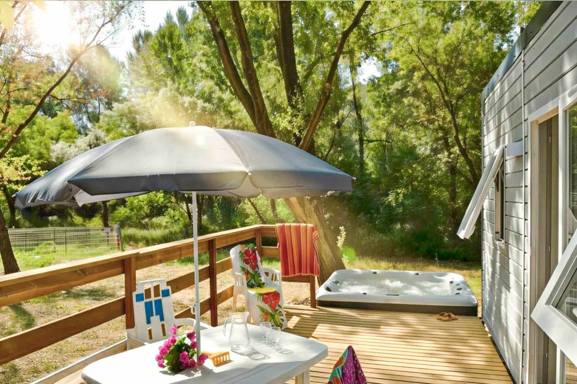 Camping plage de l'Orb terrasse mobil-home