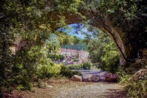 Roquebrun, Saint Chinian