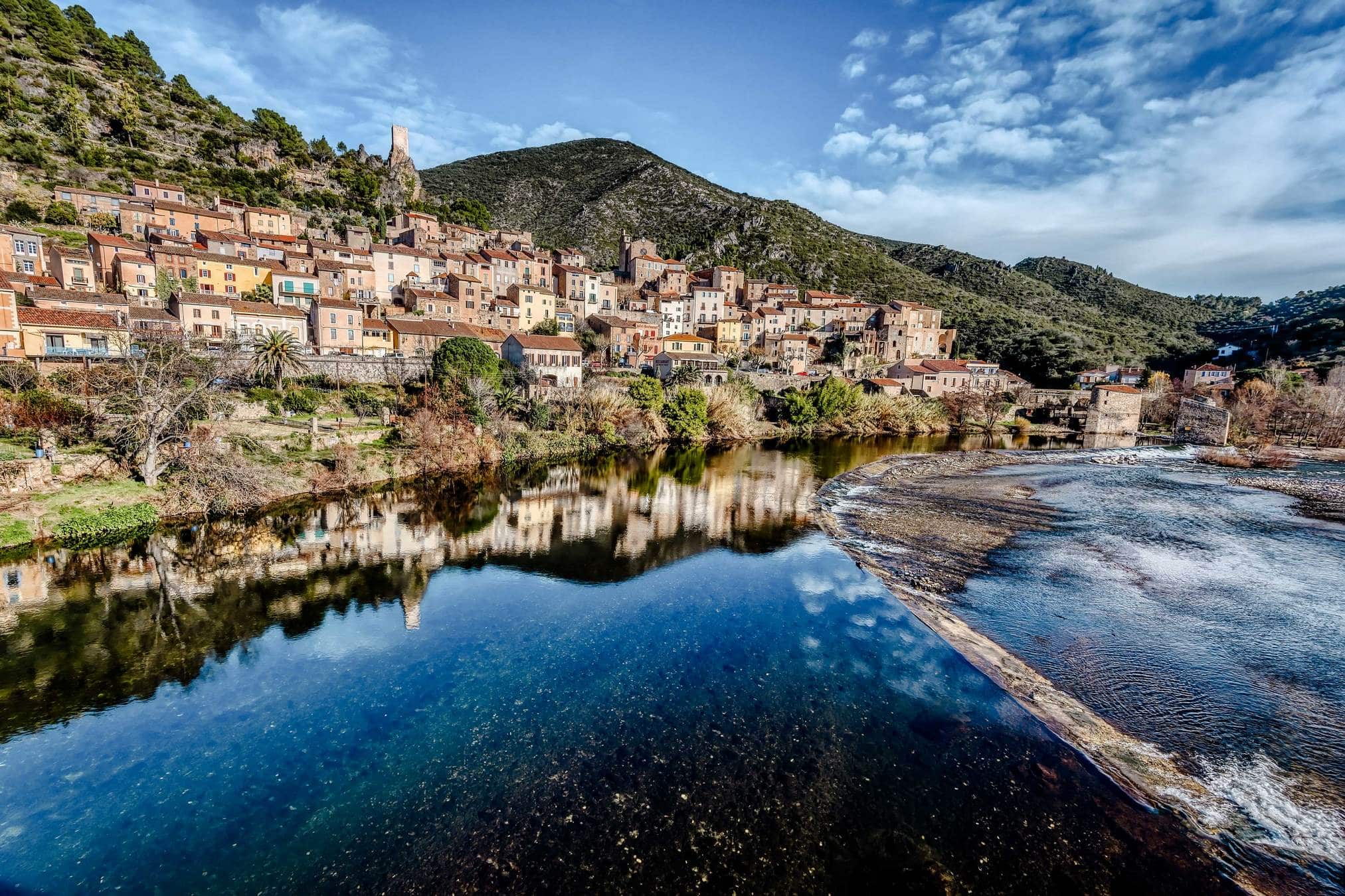 The village of Roquebrun in the St. Chinian wine district of Fra
