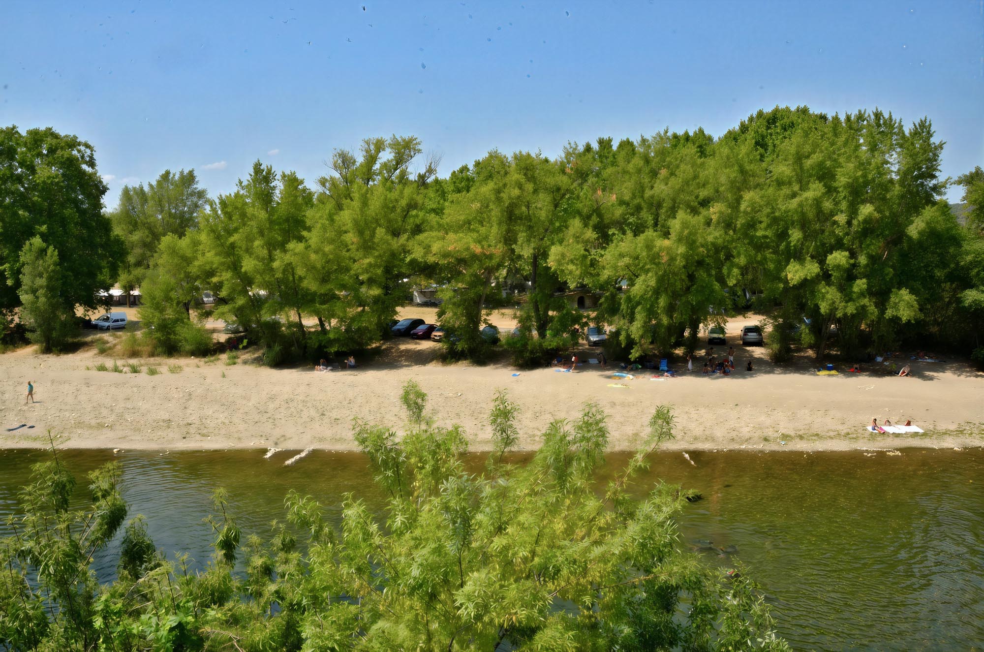 camping avec plage riviere herault